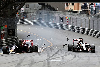 Lotus niega que Grosjean haya perjudicado a Verstappen