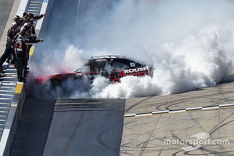 Buescher brilla de nuevo en XFinity