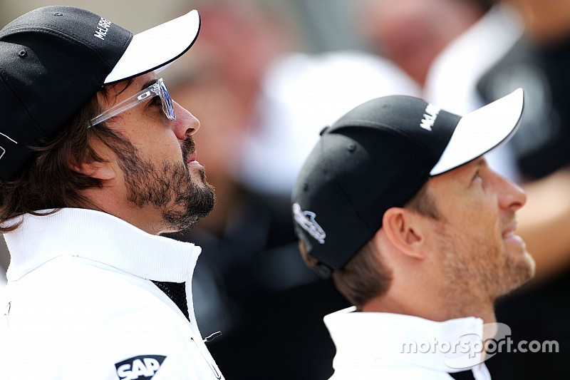 Пилоты McLaren не стали критиковать команду