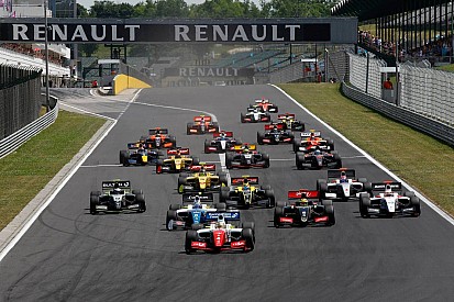 Пилоты Ф1: Формула Renault должна цениться выше