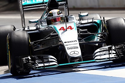 Hamilton sereno a pesar de sus errores en la pista