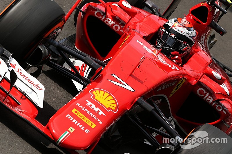 Raikkonen no terminó contento a pesar de doblegar a Vettel
