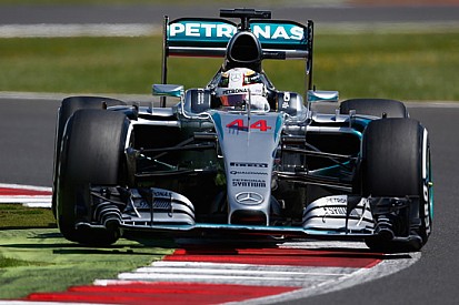 Hamilton "capitano coraggioso" a Silverstone