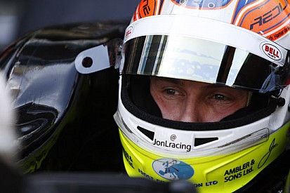 Jon Lancaster rientra con la Hilmer Motorsport