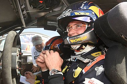 Neuville: "Punto al secondo podio consecutivo"