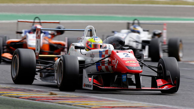 Jake Dennis concede il bis nella terza gara di Spa
