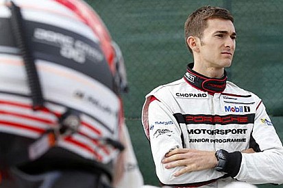 De Phillippi si prende la pole sul bagnato in Austria