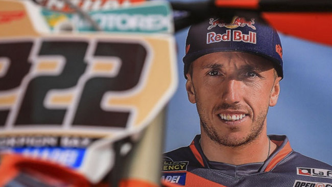Colpo di scena: Tony Cairoli si ferma per curarsi