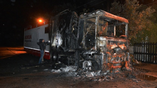 Un incendio distrugge il camion Honda in Sardegna