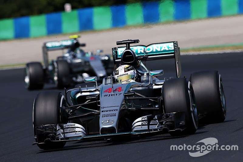 Budapest, Libere 1: le Mercedes subito davanti