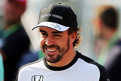 Alonso festeja su cumpleaños 34