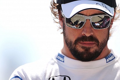 Frustrado? Entediado? O que está acontecendo com Alonso?