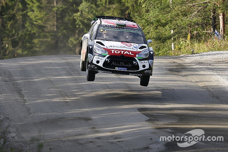 Finlandia, PS9: dieci secondi di penalità per Meeke