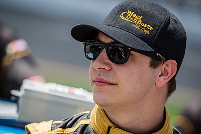 Kevin Swindell injured in Knoxville Nationals crash - video