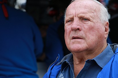 A.J. Foyt passa por cirurgia e perde etapas finais da Indy