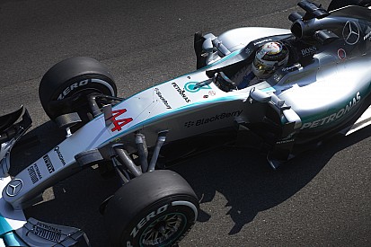 Mercedes tenía preocupaciones por los escombros, dice Lowe