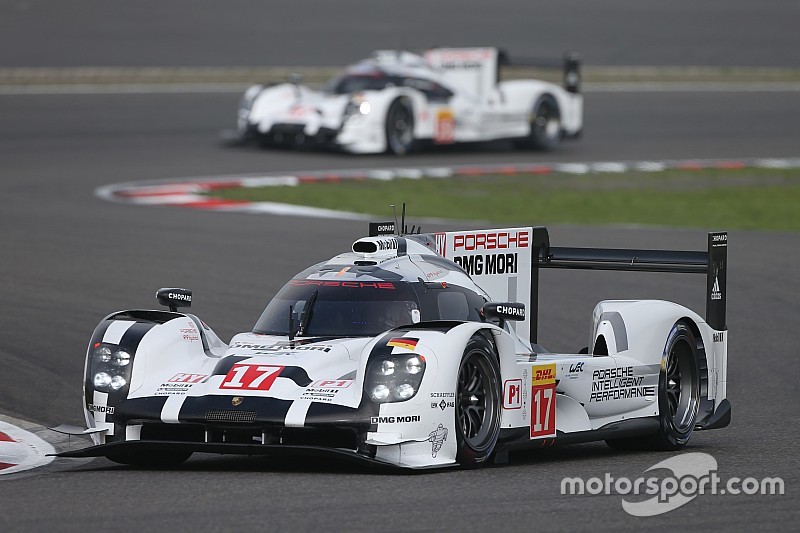 Course - Porsche assomme le Nürburgring, première pour Webber!