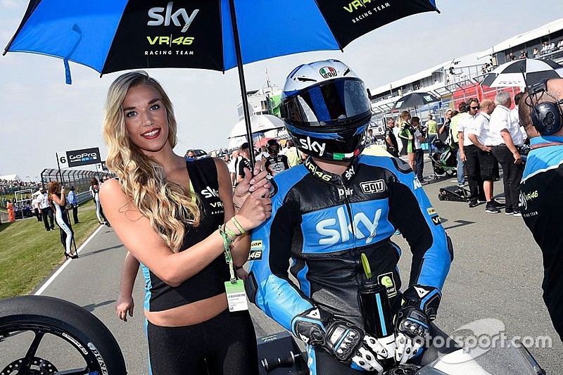 Fenati cade, ma poi sfodera una grande rimonta