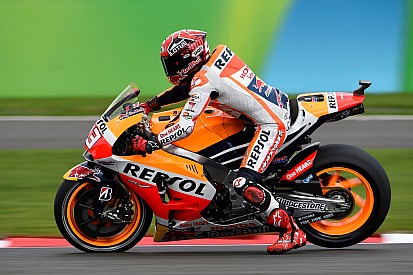Márquez desea vencer a Lorenzo y Rossi