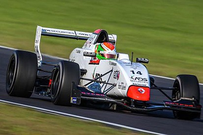 Louis Deletraz conquista la Qualifica 1 al Nurburgring