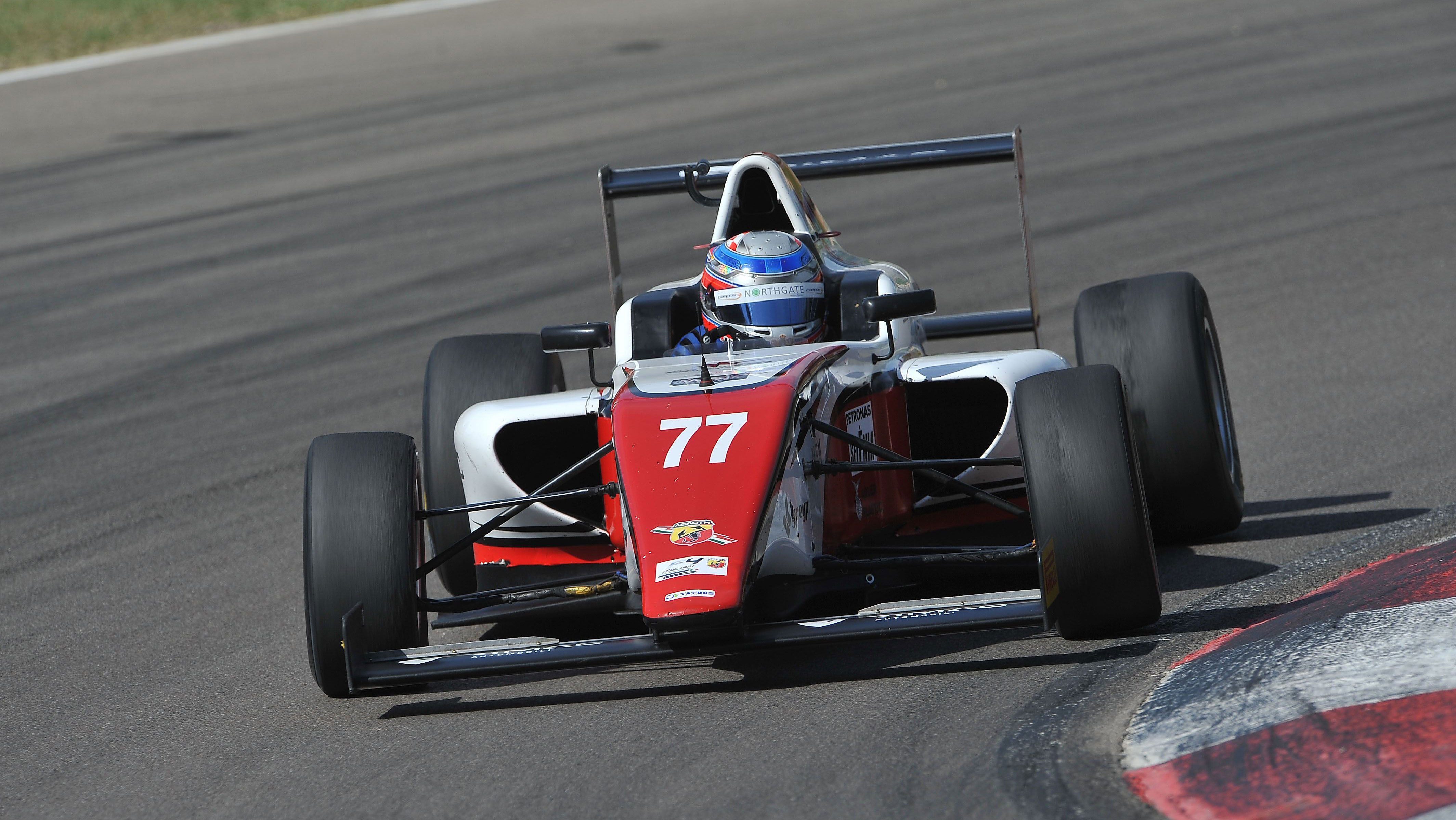Kevin Kanayet conquista la prima vittoria a Imola