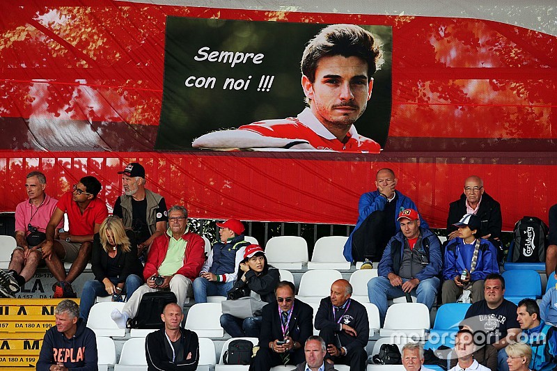 El padre de Bianchi dice que aún no puede ver la F1