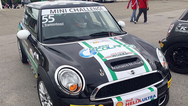 Mini Challenge: Calcagni in pole davanti a Tramontozzi