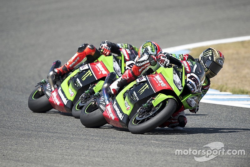 Jonathan Rea lidera el primer día en Francia
