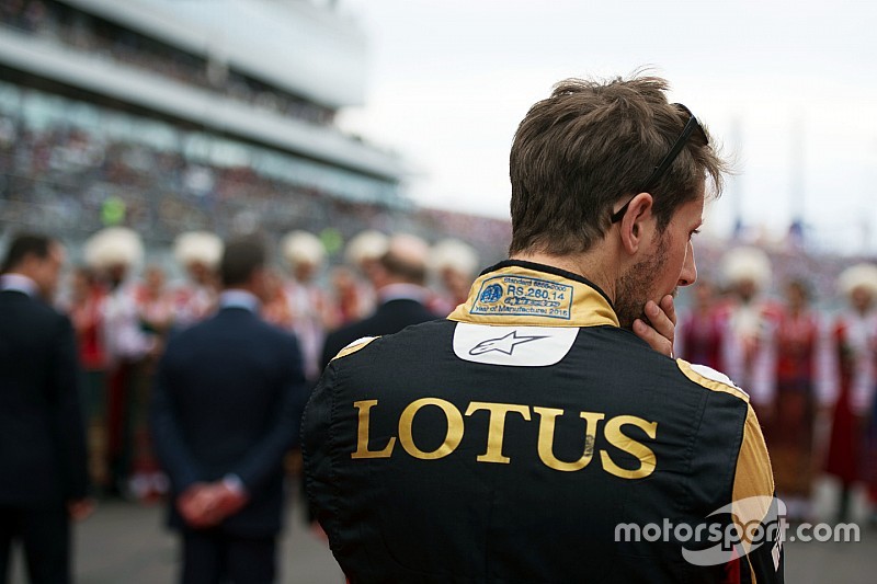 La compra de Lotus por Renault se completaría en diciembre