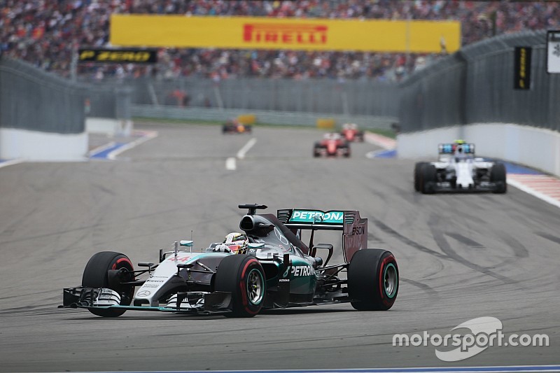 F1 plant 'live' meten van bandenspanning in 2016