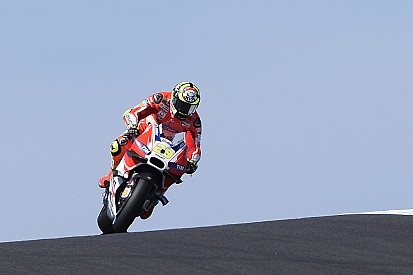 Una scivolata indica la retta via ad Andrea Iannone