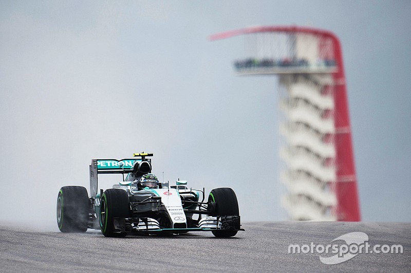 GP USA: Nico Rosberg im verregneten 1. Training voran