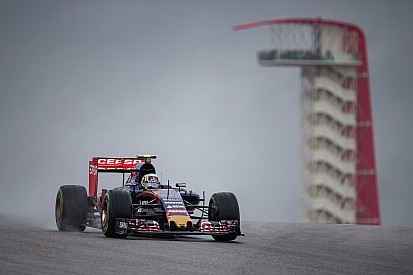 Carlos Sainz mist mogelijk de race na crash in kwalificatie