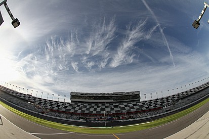NASCAR anuncia calendário de 2016 para Sprint Cup e Xfinity