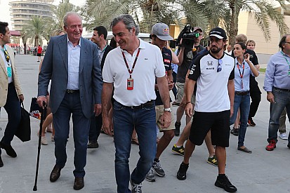 Alonso me dijo que no tiene motor, dijo el Rey Juan Carlos
