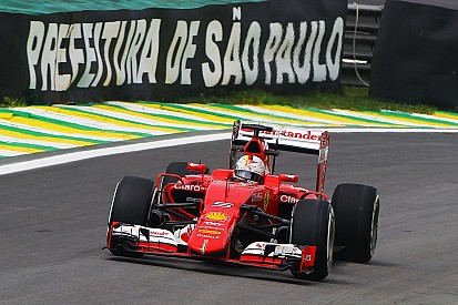 Vettel: "Fue difícil hacer el trabajo de los neumáticos"