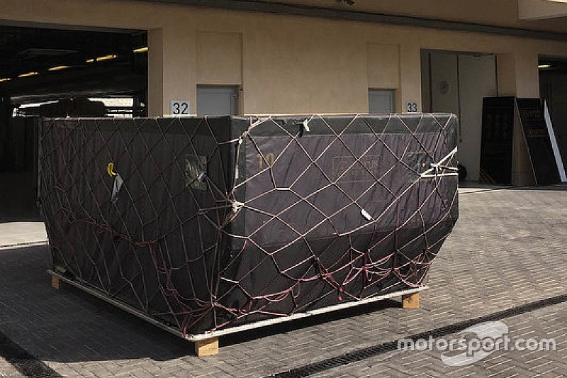 Lotus-Fracht erst mit Verspätung in Abu Dhabi gelandet
