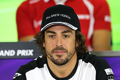 El difícil 2015 era "necesario" para Alonso