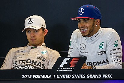 Lewis Hamilton: 'Nico klaagt nou eenmaal veel'