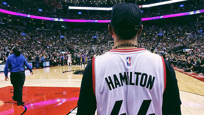 Lewis Hamilton a Toronto per salutare Kobe Bryant