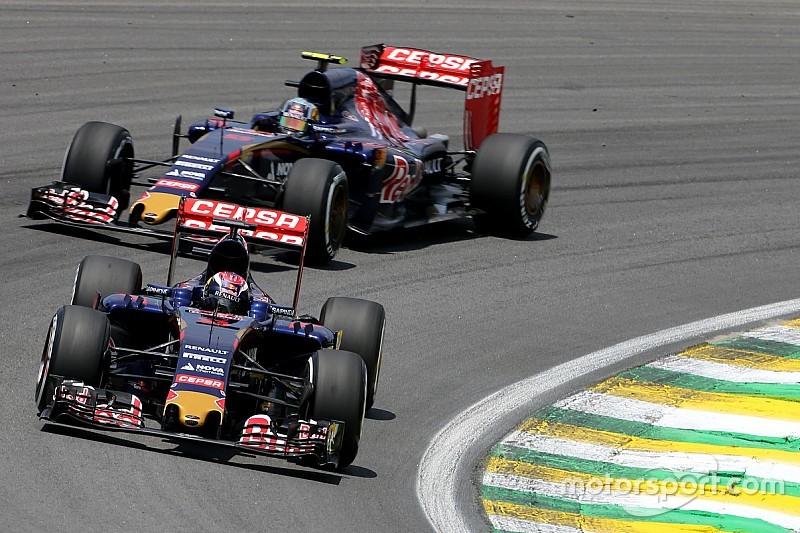 Sainz: 'Strijd met Max maakt ons allebei betere coureurs'