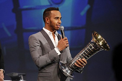 Hamilton encara Messi, Cristiano Ronaldo e Bolt em premiação