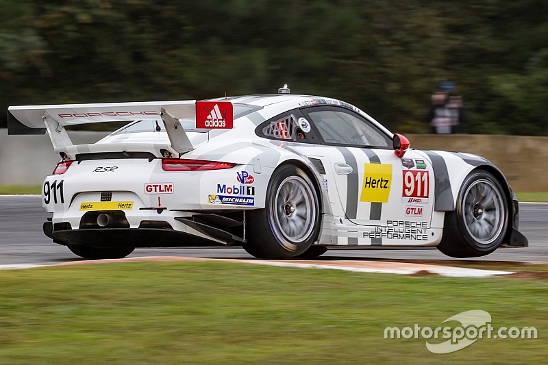 Bamber y Tandy con Porsche en Le Mans, pero en GT