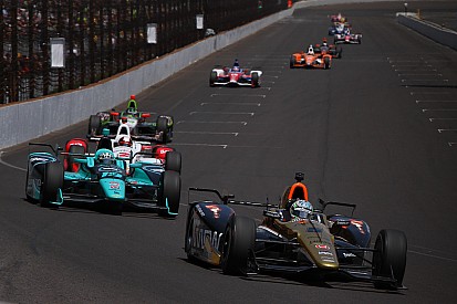 В IndyCar рассказали об изменениях в регламенте на 2016-й
