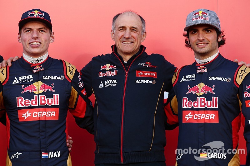 Scuderia Toro Rosso: год в фотографиях