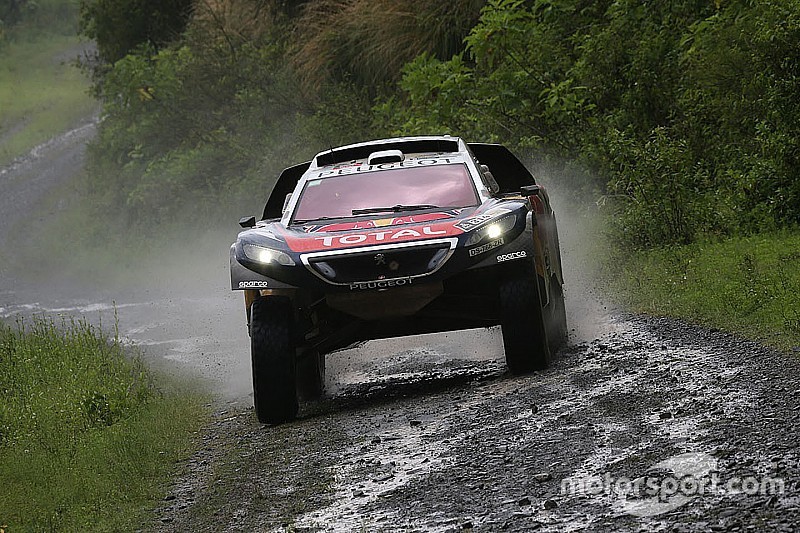 Dakar, Auto, Tappa 4: Peterhansel, tripletta del Leone