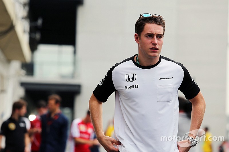 Vandoorne crê que Magnussen mereça estar na F1