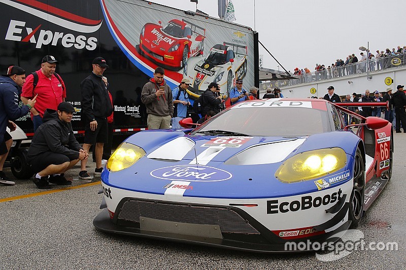 Daytona: primo acuto della Ford GT nelle Libere 2