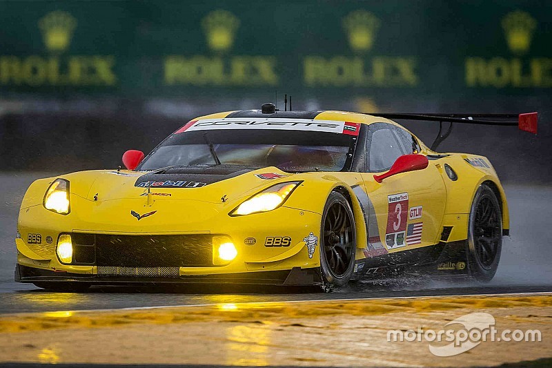 Daytona: doppietta Corvette nelle libere notturne