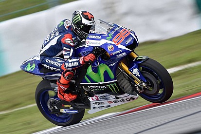 Atual campeão, Lorenzo coloca 1s em Rossi e lidera 1º teste